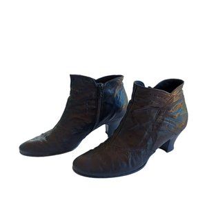 GABOR • Size 4 leather booties vintage style black fashion boots women's